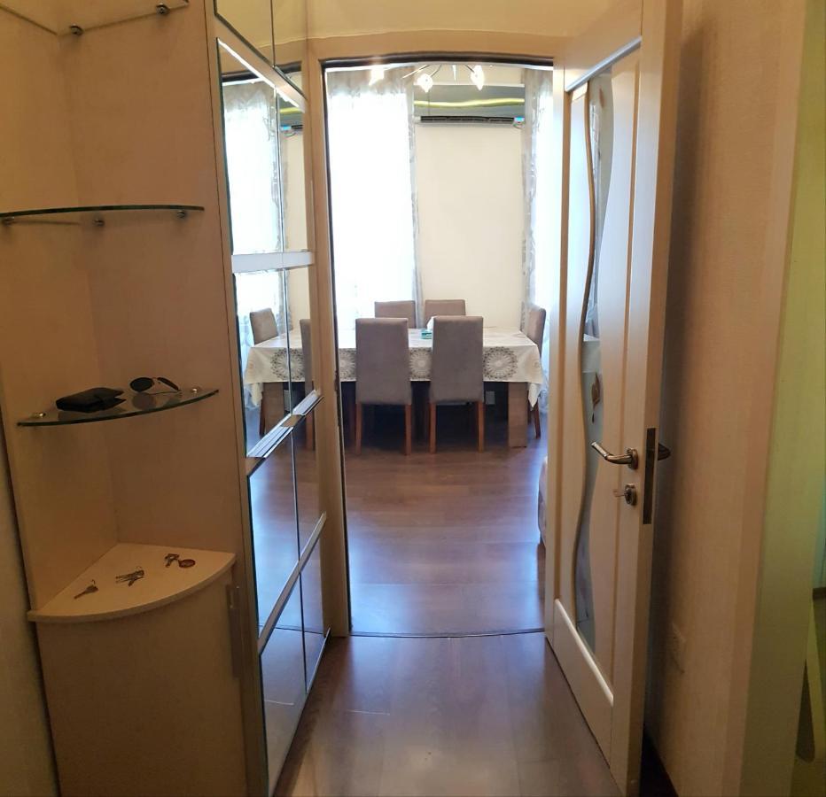 Central Baku Luxury Apartment On Nizami Street Exteriör bild