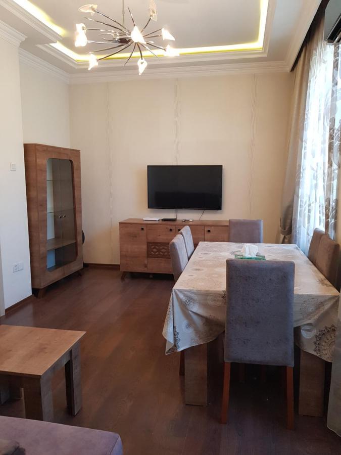 Central Baku Luxury Apartment On Nizami Street Exteriör bild